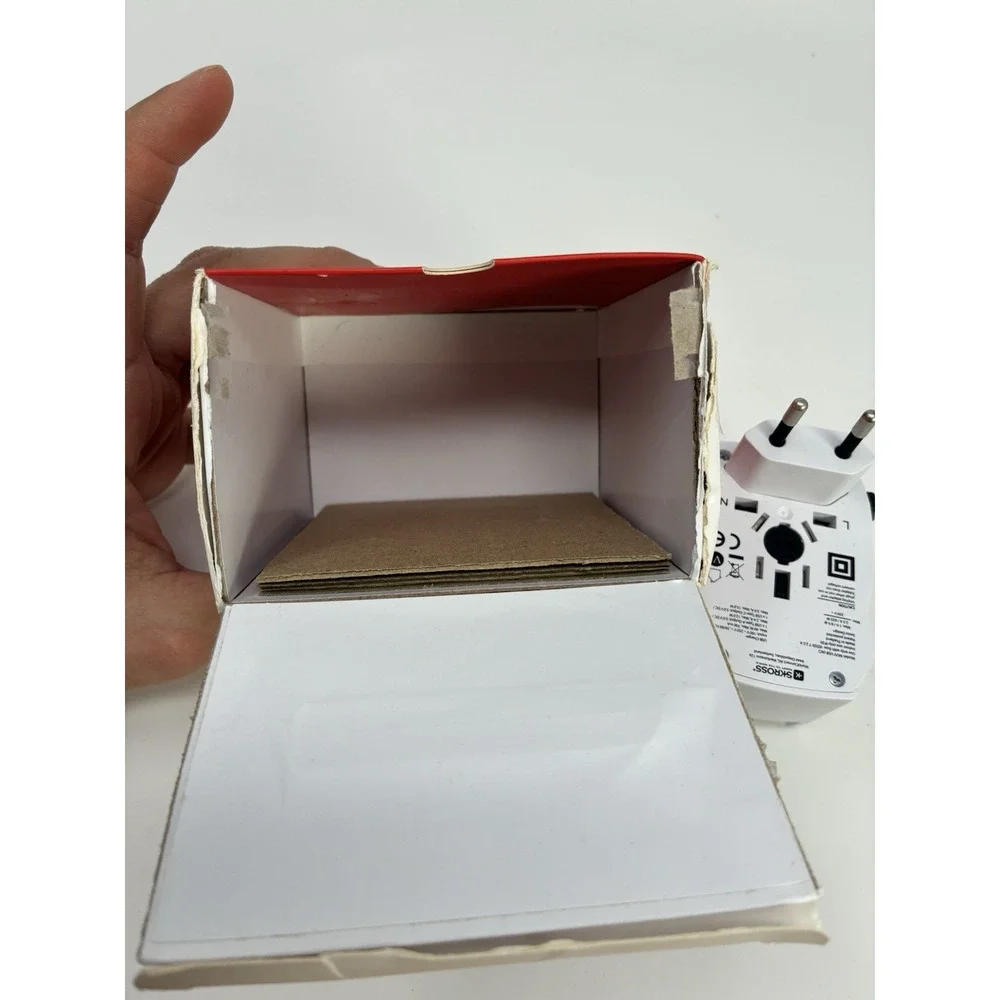 SKROSS MUV USB‎ World Travel Adapter - Global Wall Plug - USB-C & USB-A - White